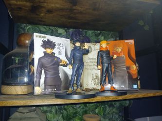 2 action figures