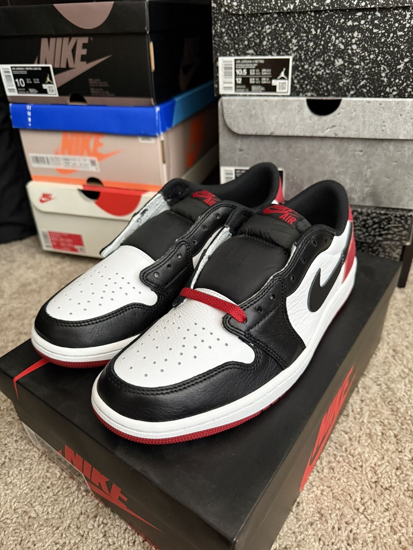 Air Jordan 1 Retro Low OG ‘Black Toe’