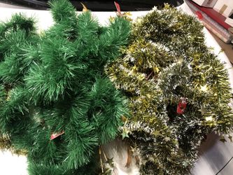 19 Garlands  $10