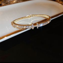 New Stunning Bangle