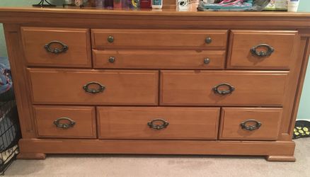 Knotty pine dressers bedroom set
