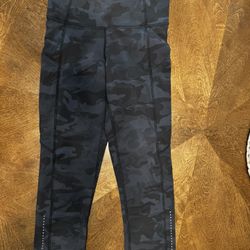 Lululemon Fast and Free Crop - Size 4
