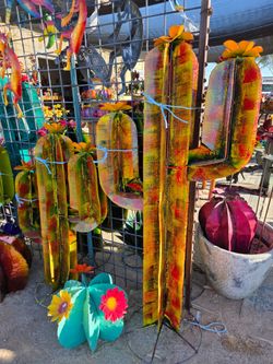 🌵Saguaros,yuccas,Agaves,Flowers🌺
Metal Yard Art🪷POTTERY
