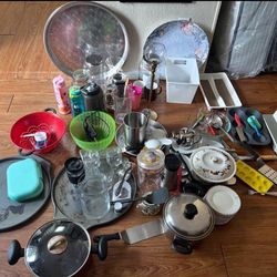 All These Utensils,Mugs,Teapot,Byrax,Stove Trays,Trays,Vases,Canisters& Strainers for 20$