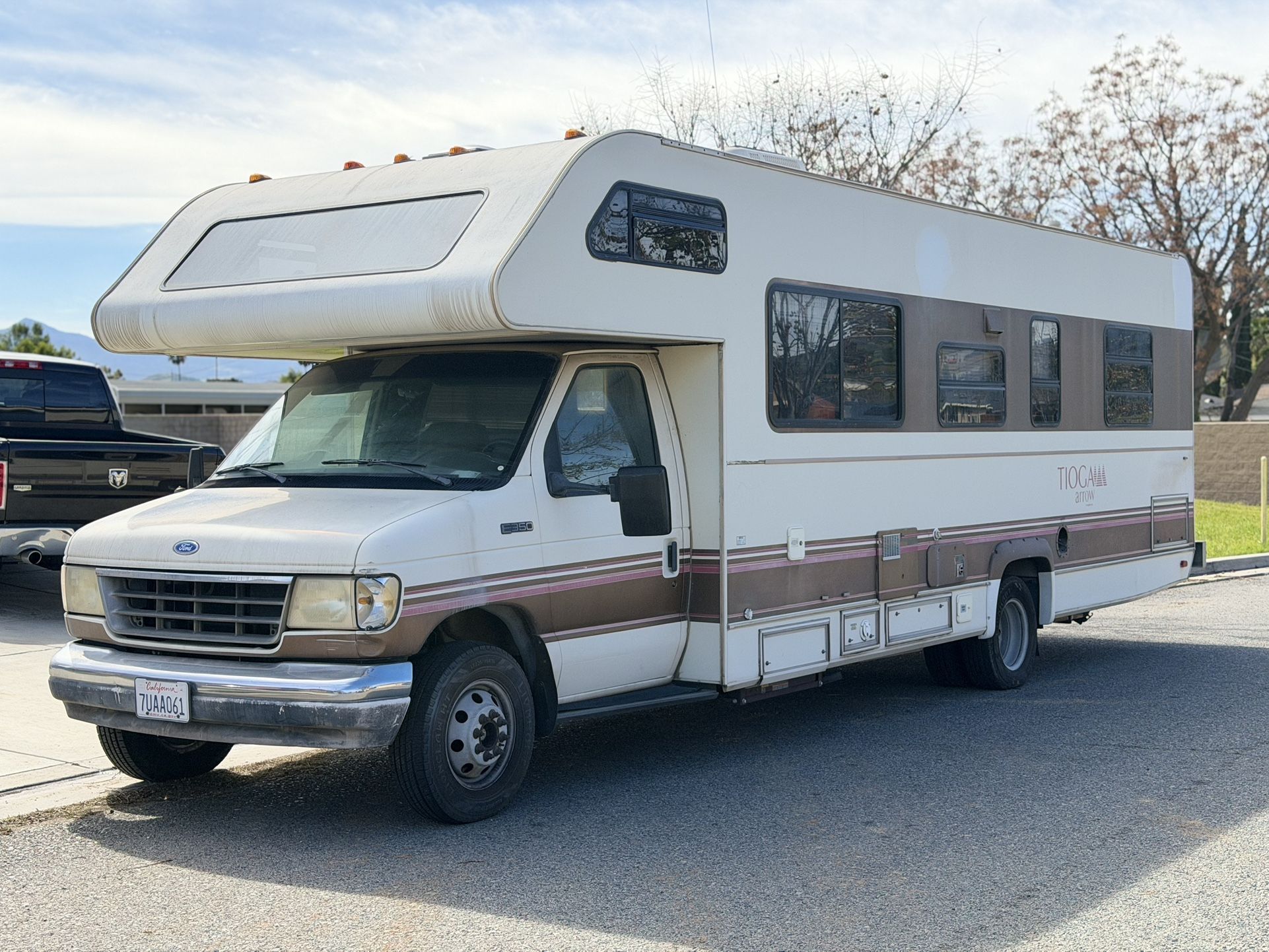23Ft 1993 Tioga Arrow 83k Miles for Sale in Riverside, CA - OfferUp