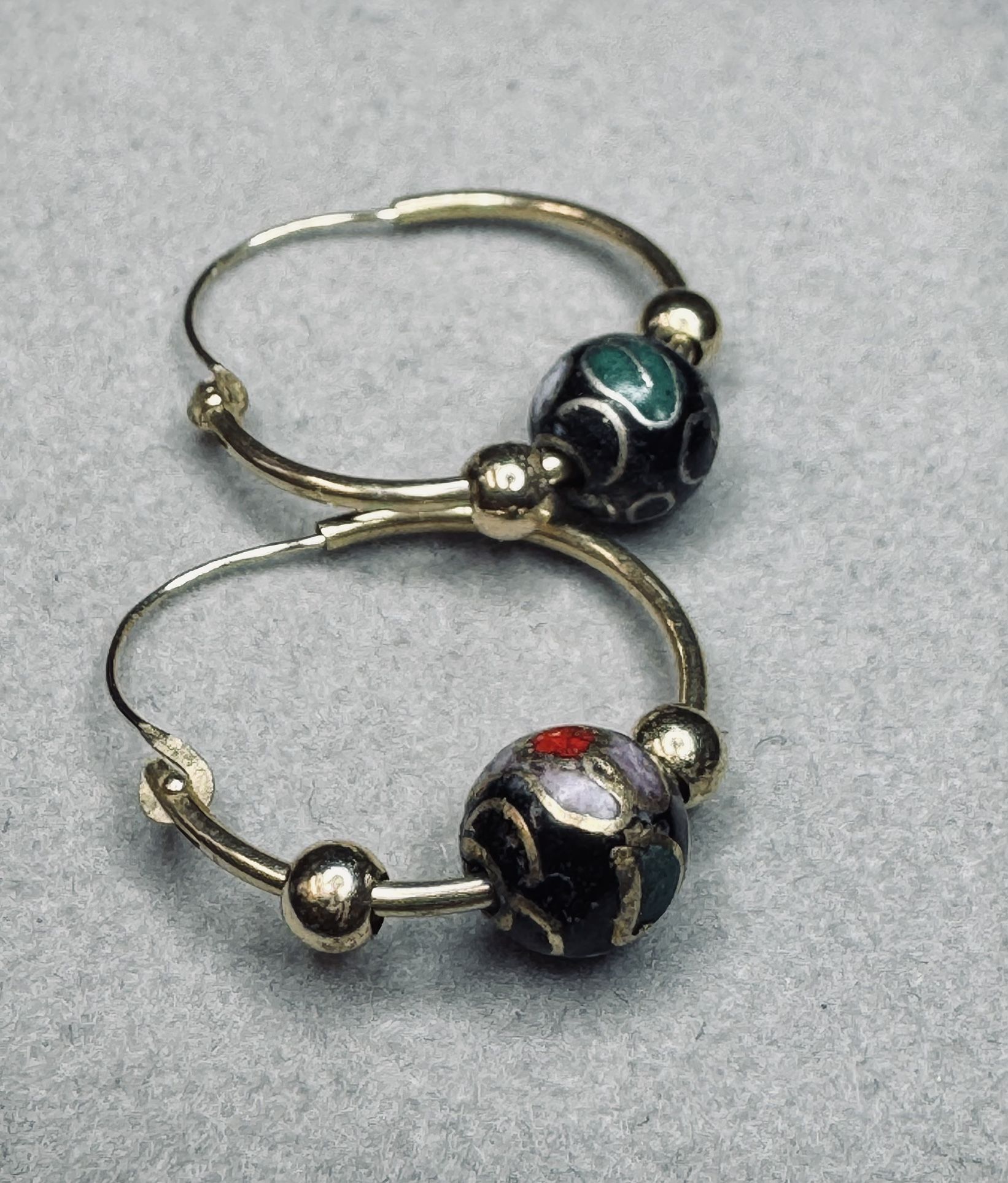 14K Solid Gold Vintage 17MM Hoops w/ Gold Beads & Cloisonné Bead 1.3g