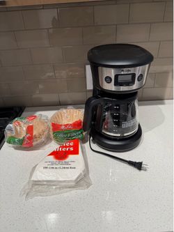 Mr coffee 12 cup coffee maker with 3 bags of filters