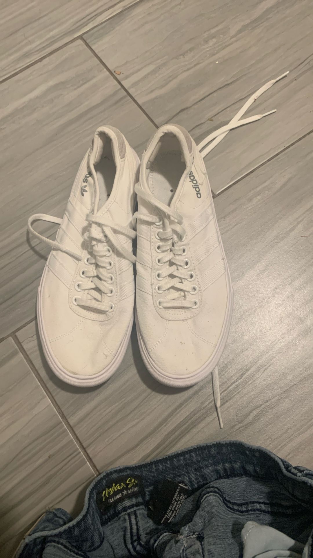 Adidas Delpala Size 8