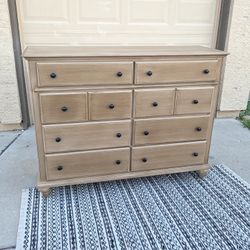 Gorgeous Dresser 