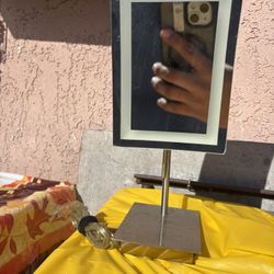 Mirror With Light
