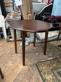 Drop leaf table
