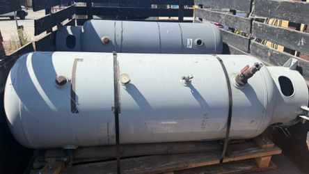 Compressor tank