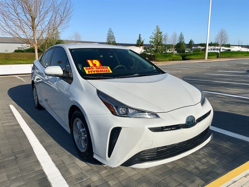 2019 Toyota Prius L Eco