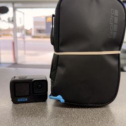 GoPro Hero 11 Camera Bundle (WMP016533)