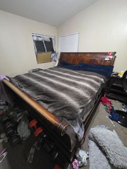 King size bed