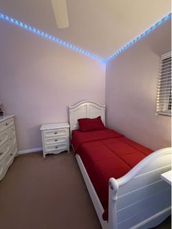 Twin bed