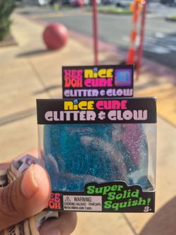 Glitter Needoh