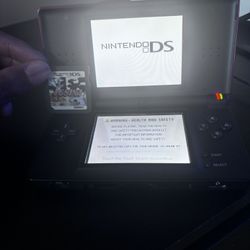 [TRADE  OR $70] Fully Working DS + 468 Games Flashcart + Charger
