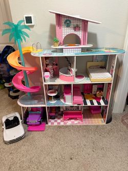 LOL Doll house with accessories