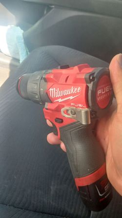 Milwaukee Drill M12 battery