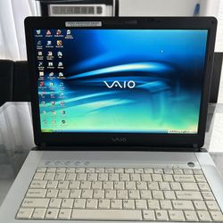 Selling laptop for sale