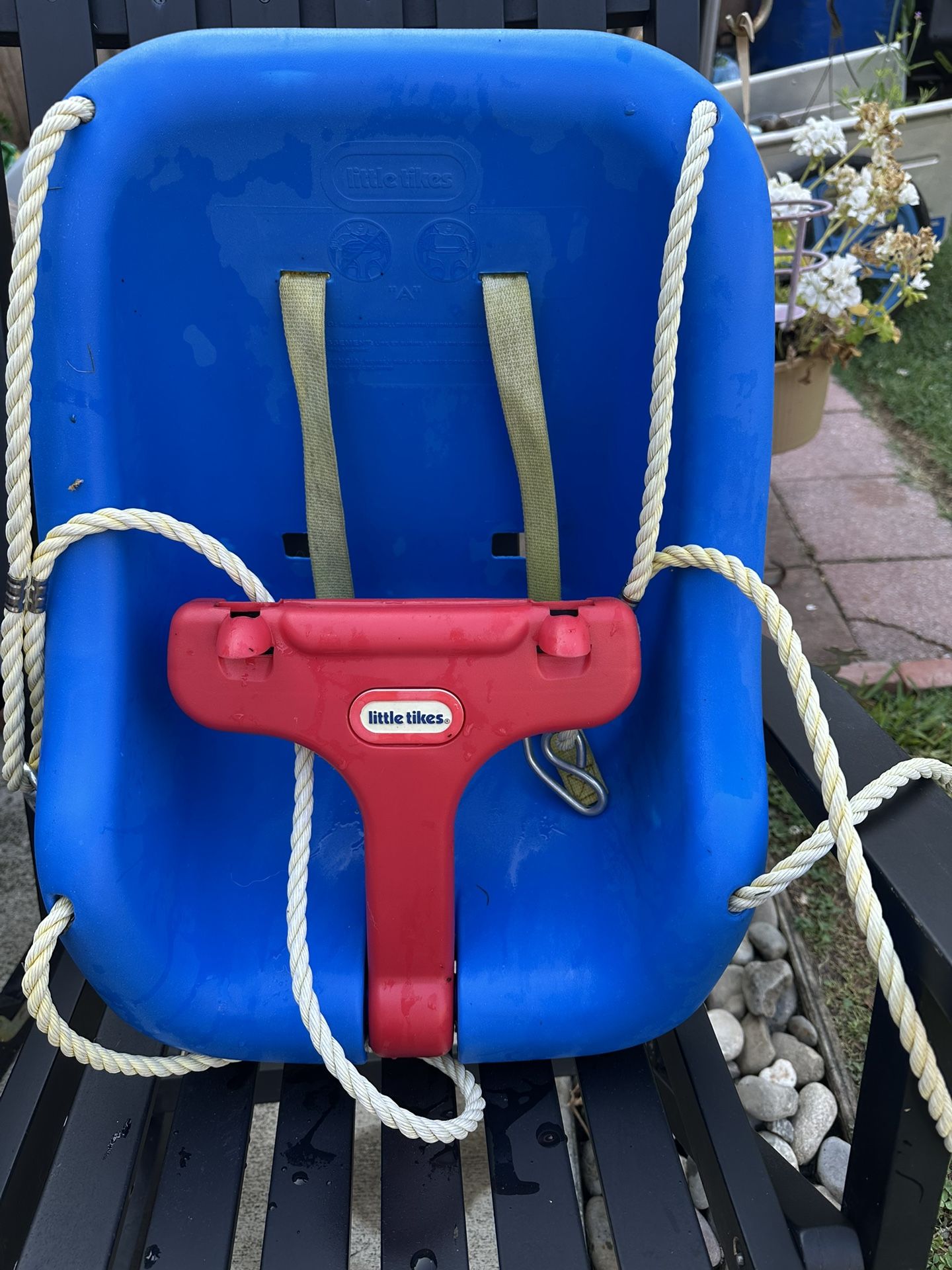 Little Tikes 2-in1 Swing