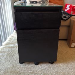 Nightstand 