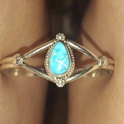 Vintage Navajo Sterling And Turquoise Bracelet 