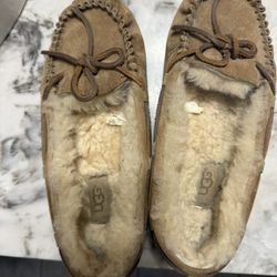 Ugg Moccasin Shoes-Size 6 Women’s 