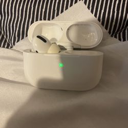 iphone airpods THERE IS ONLY ONE ( Left )
