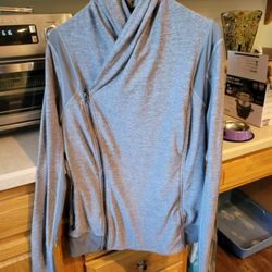 Lululemon Sweatshirt 
