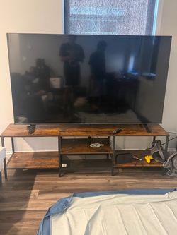 Toshiba (75 inch) + tv stand