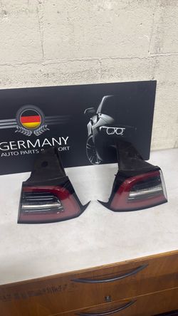 Tesla. Model3 Y taillamps rh lh oem