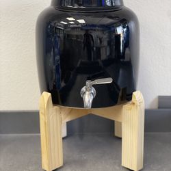 Geo Sports Porcelain Ceramic Crock Water Dispenser, Stainless Steel Solid Black