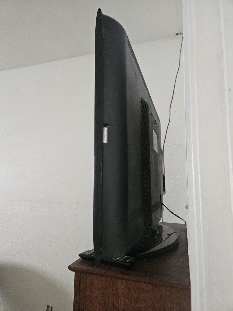 47" TV Toshiba