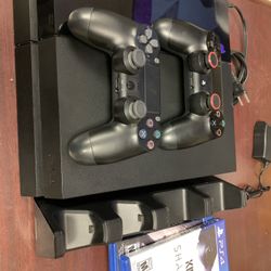 PS4 With Controller Charging Dock