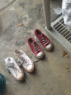 Girls converse size 1 and 12