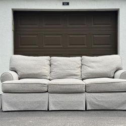 Havertys Couch/Sofa - Delivery Available 🚛