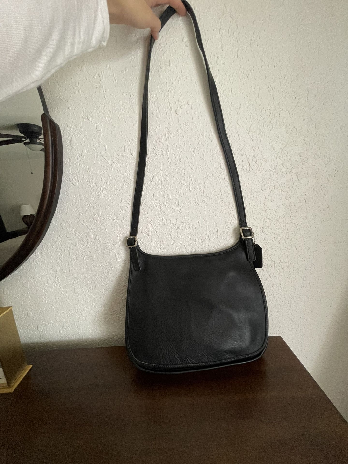 Vintage Black Coach Leather Purse 9134