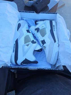 Air Jordan 4 Retro