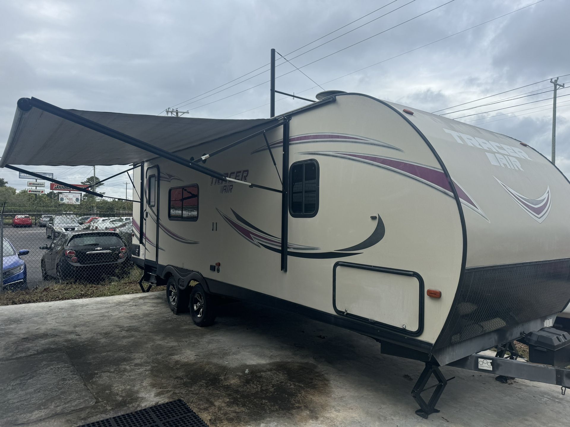 2016 Tracer Air Camper