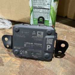 OEM Toyota / Lexus Front Radar Distance Cruise Control Sensor 88210-0E060