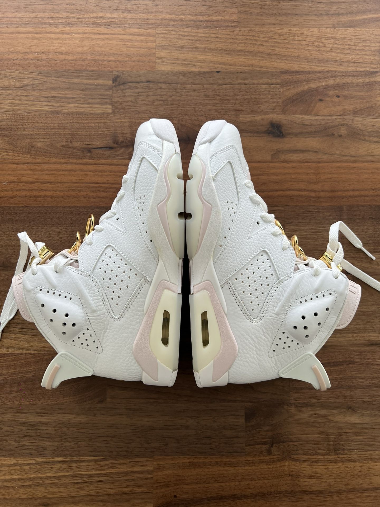 Size Women's Air Jordan Retro Gold Hoops