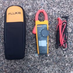 FLUKE 373 True-RMS AC Clamp Meter. New Condition(Cover Still On Face)For Pick Up Fremont Seattle. No Low Ball Offers Please. No Trades. Yes I Have It 