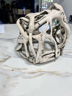FISH TANK DECORATION