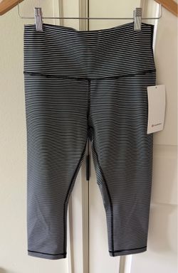 New Lululemon leggings Crop 23” size 10