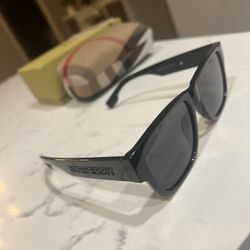Black Sunglasses  BRAND NEW