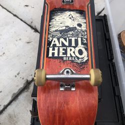 Anti-Hero Skateboard 