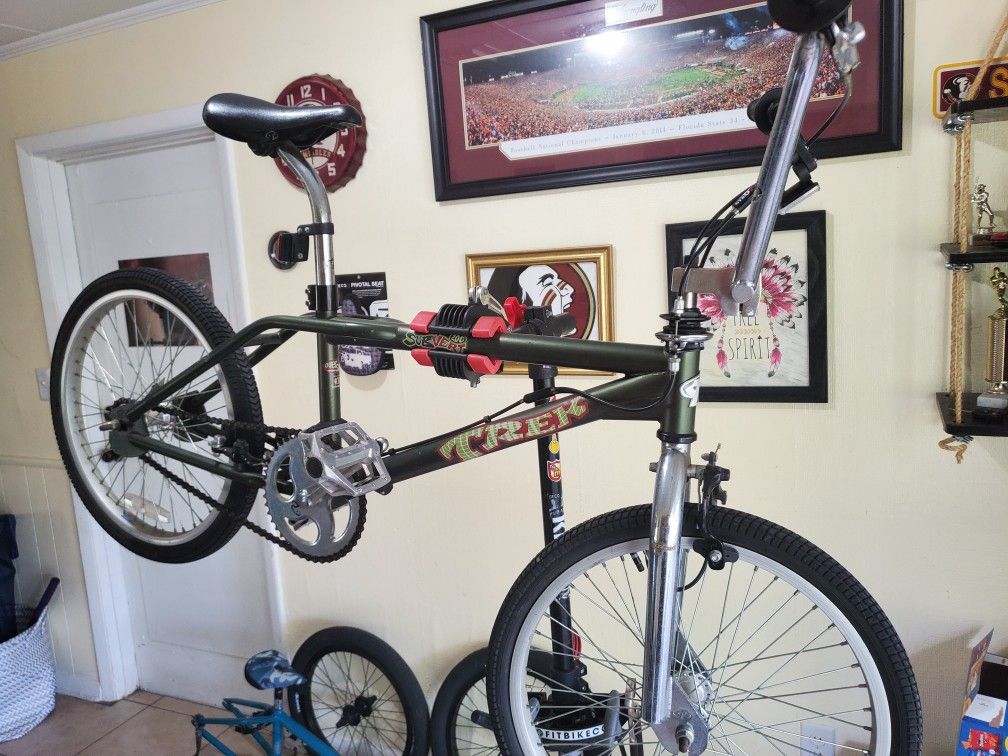 1997 Trek Subvert 2.0 Midschool Survivor BMX Bike