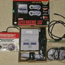 Super Nintendo Entertainment System (Classic Edition) Mini Console